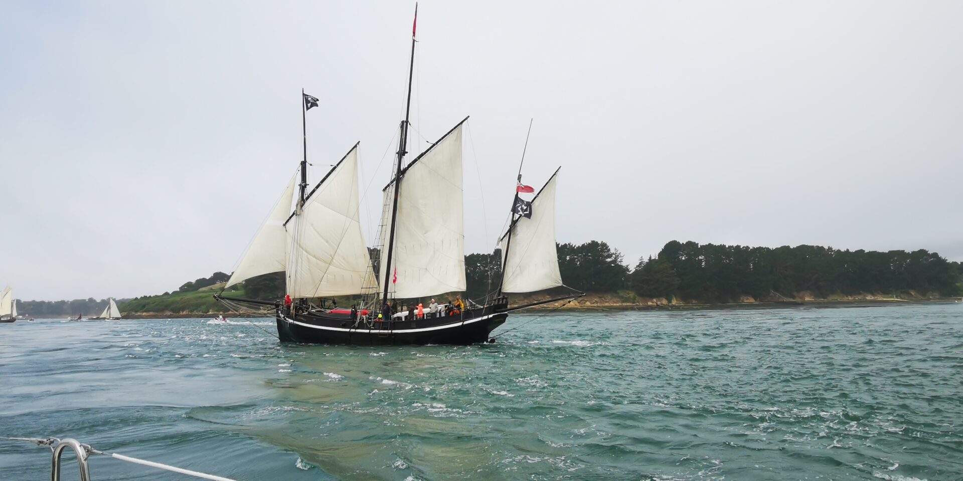 au plus près des bateaux
