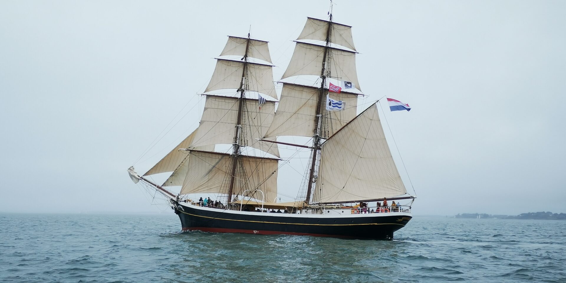au plus près des bateaux